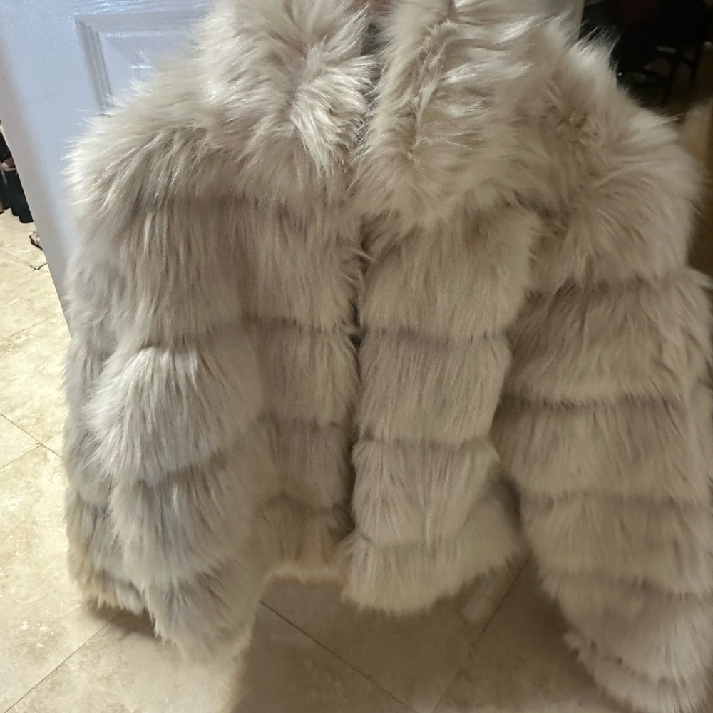 VENUS Plush Teddy Jacket - Cream